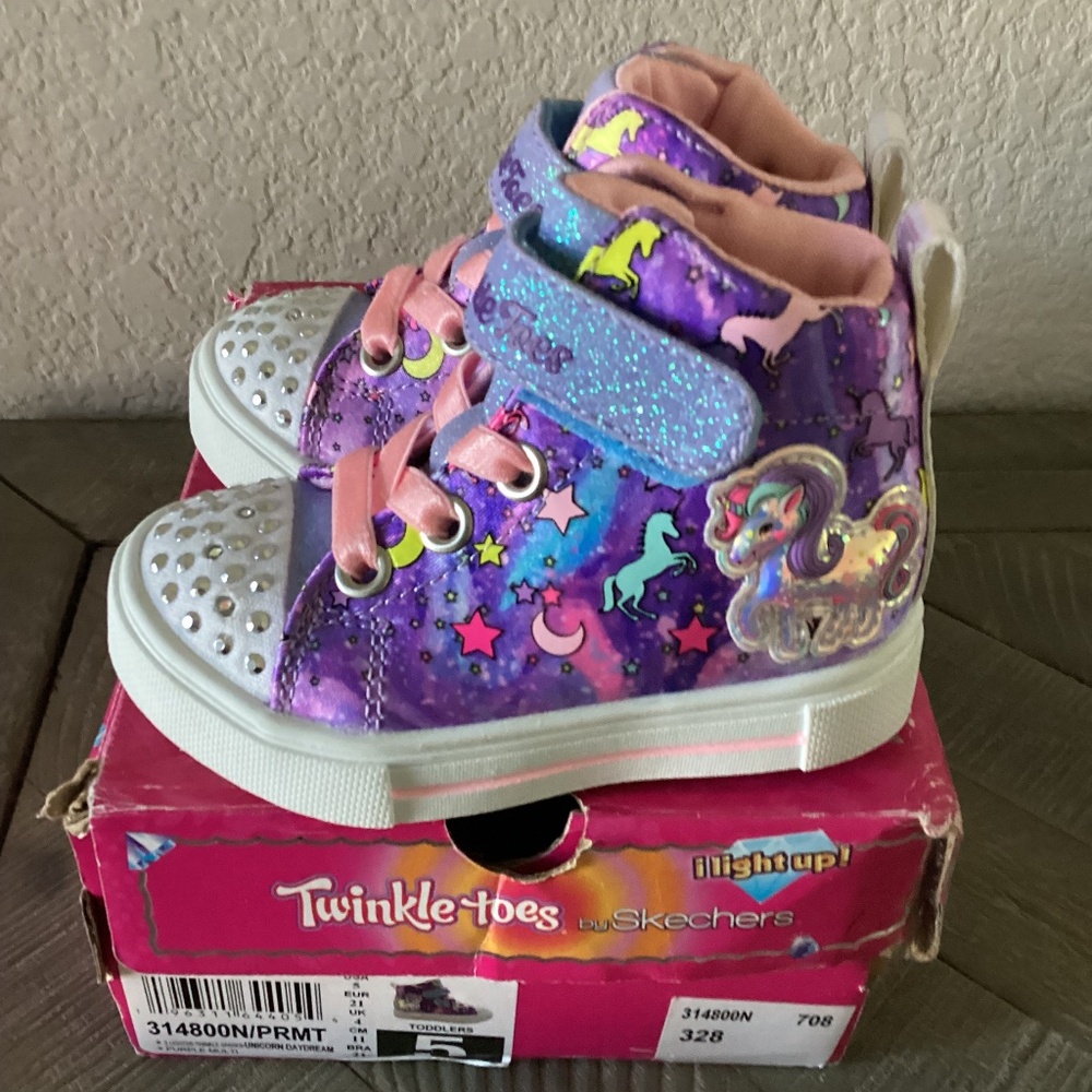 SKECHERS Toddler Girls Twinkle Toes- Twinkle Sparks - Unicorn Daydream Stay-Put